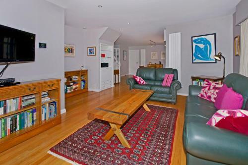 Nelson River Villa