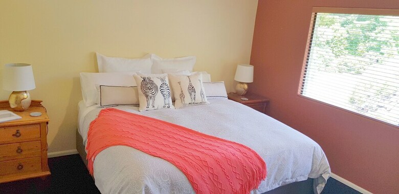 Bed & Breakfast Acacia Heights Gardens