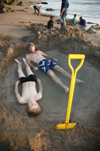Hot Water Beach Bure Wera