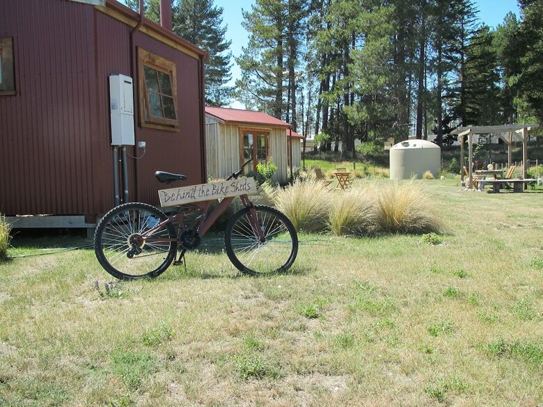 Bed & Breakfast Behind The Bike Sheds