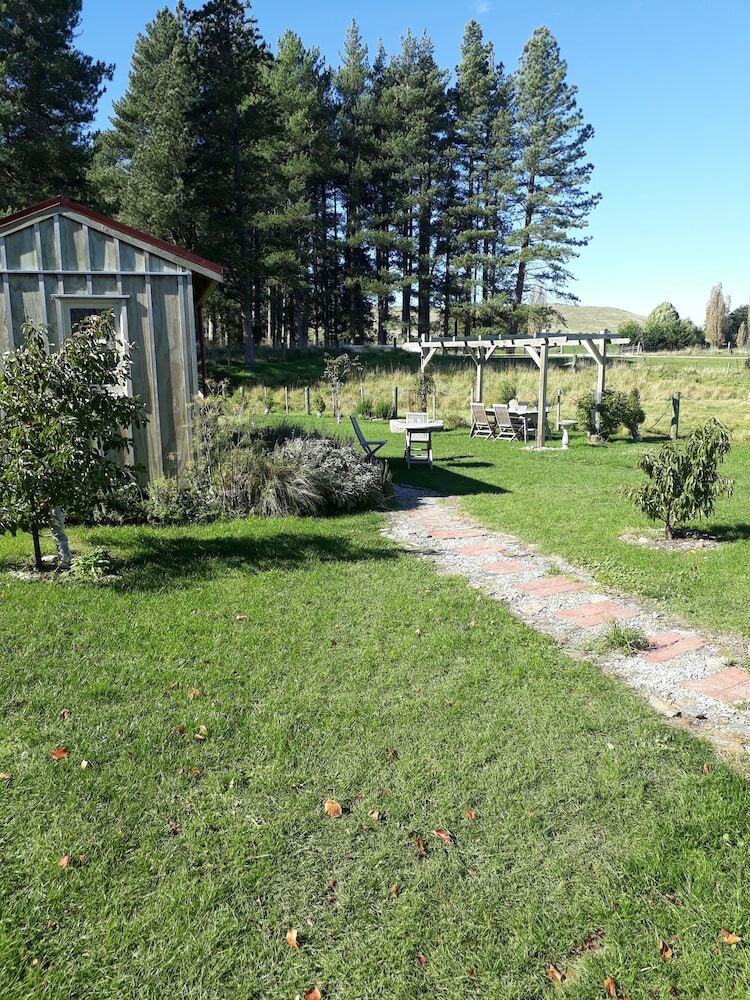 Bed & Breakfast Behind The Bike Sheds
