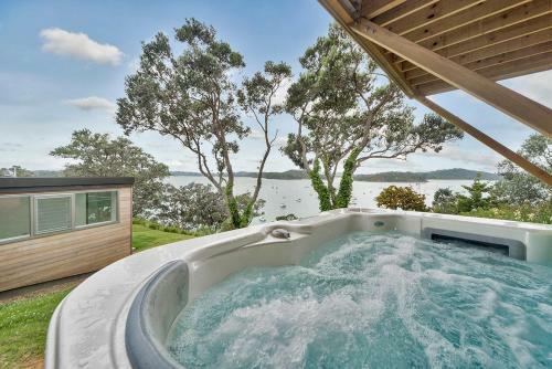 Jamieson Bay Retreat