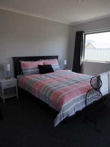 Lawsons Luxury Cottage