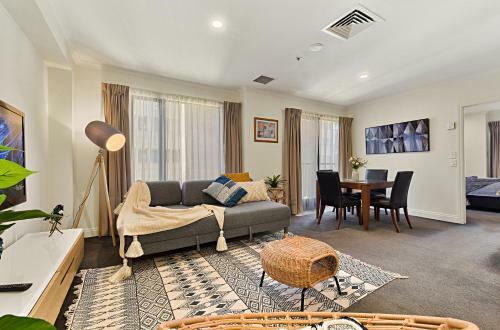 Spacious And Luxurious Apartment Auckland Cbd