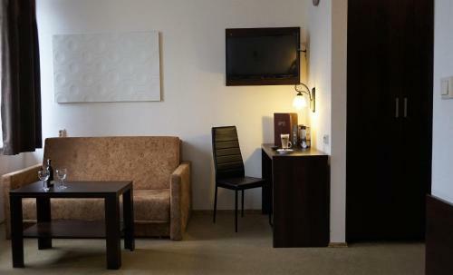 Hostal H R & A Polaris