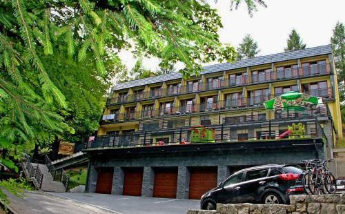 Hostal H R & A Polaris