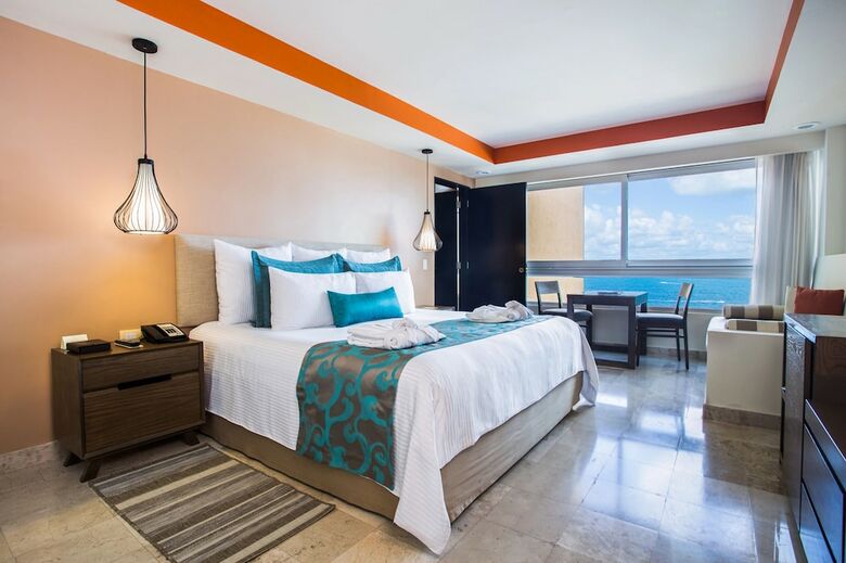 Hotel Dreams Sands Cancun Resort & Spa