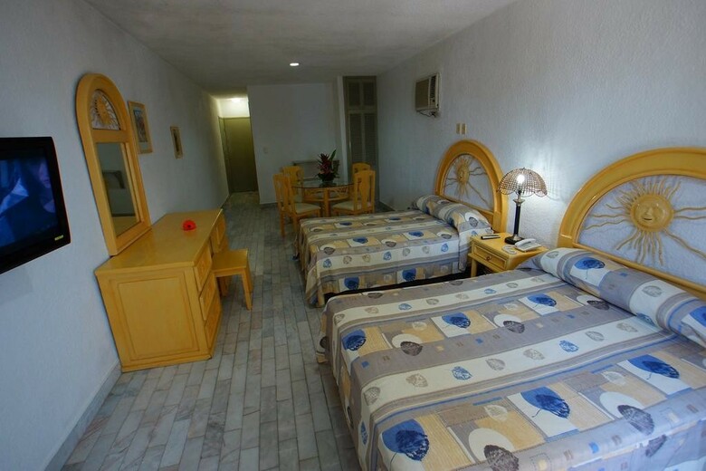 Hotel Imperial Las Perlas