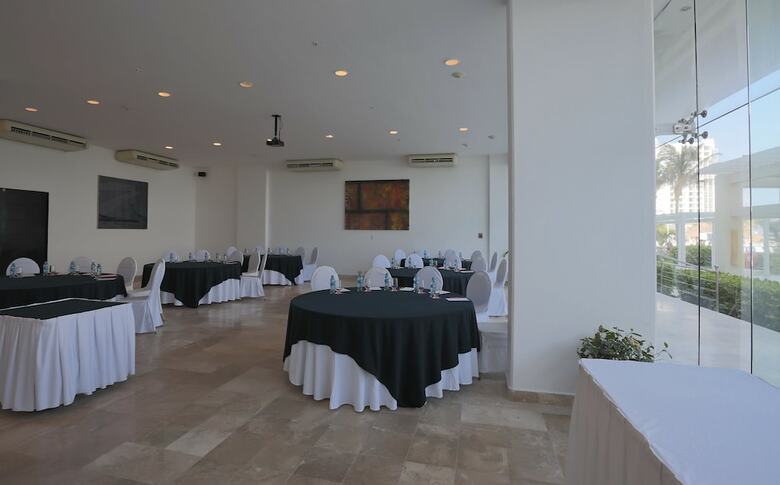 Hotel Krystal Canc�n