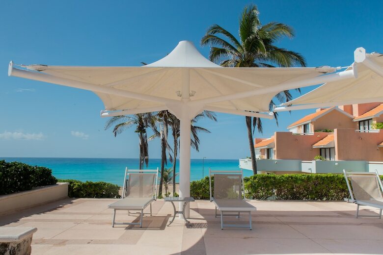 Hotel Wyndham Grand Cancun All Inclusive Resort & Villas