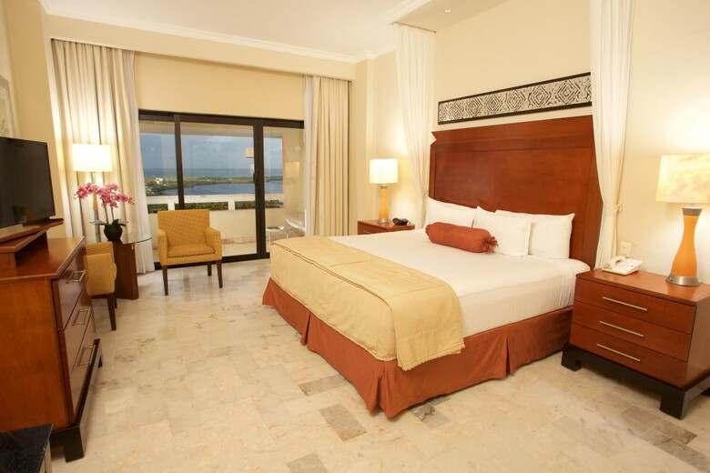 Hotel Wyndham Grand Cancun All Inclusive Resort & Villas