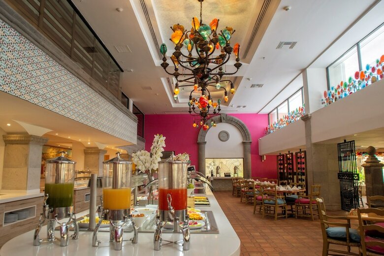 Hotel Wyndham Grand Cancun All Inclusive Resort & Villas