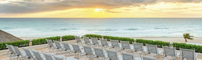 Hotel Wyndham Grand Cancun All Inclusive Resort & Villas