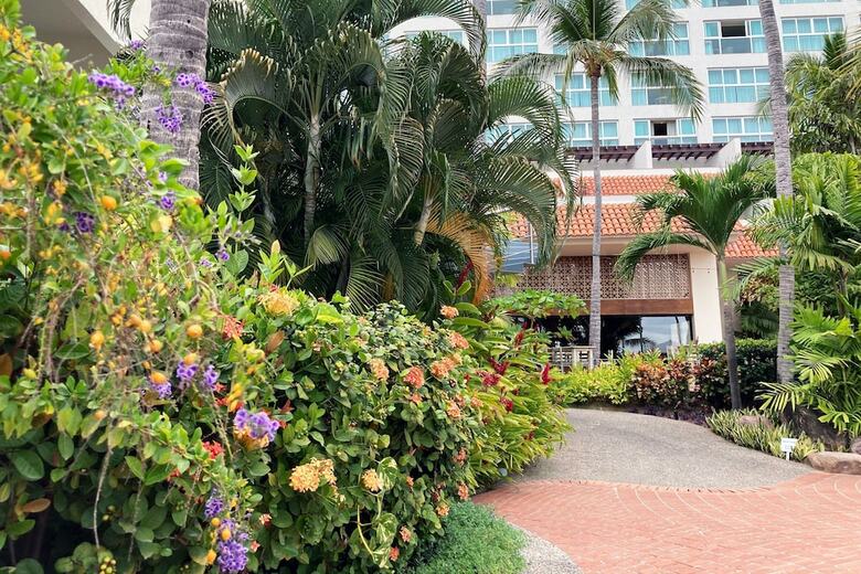 Hotel Sheraton Buganvilias Resort And Convention Center