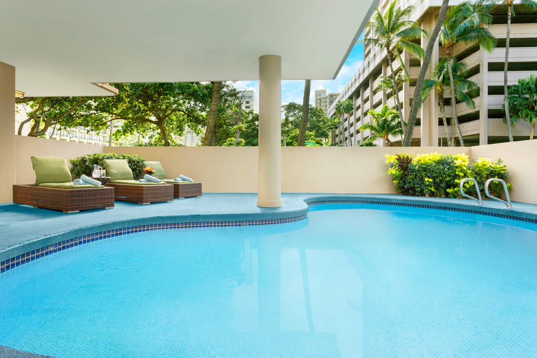 Hotel Courtyard By Marriott Waikiki Beach
