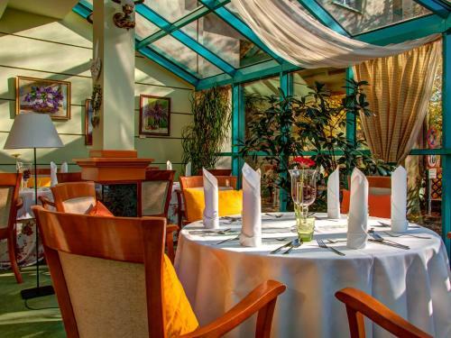 Green Hotel