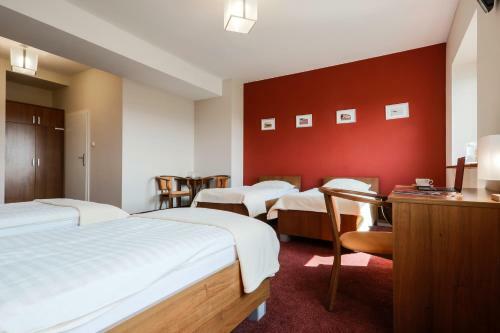 Hotel Aviator