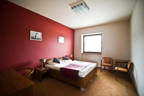 Hotel Aviator