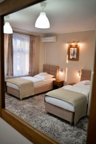 Hotel Karczma Che?mi?ska