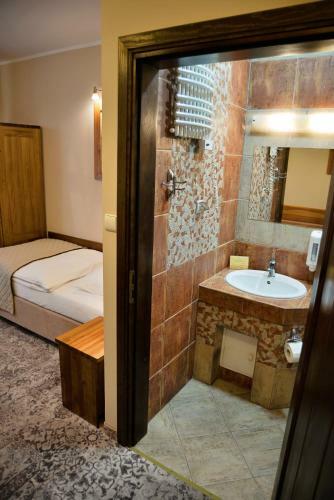 Hotel Karczma Che?mi?ska