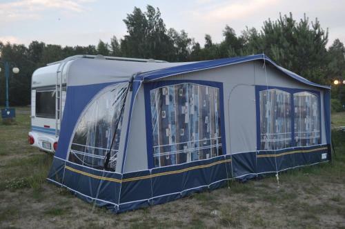 Nowoczesne Przyczepy Kempingowe Cha?upy Royal-camp