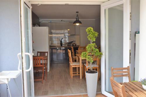 Hostal Dworek Karwia Wiosenna 8