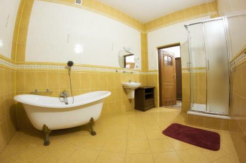 Hotel Pa?ac S?onowice Sp. Z O.o.