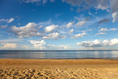 Moris Beach Apartments
