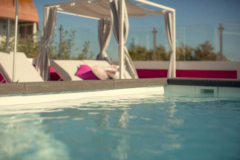 Hostal Chic Flats And Suites