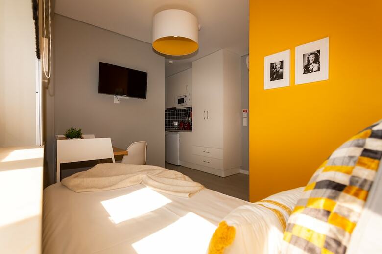 Hostal Chic Flats And Suites