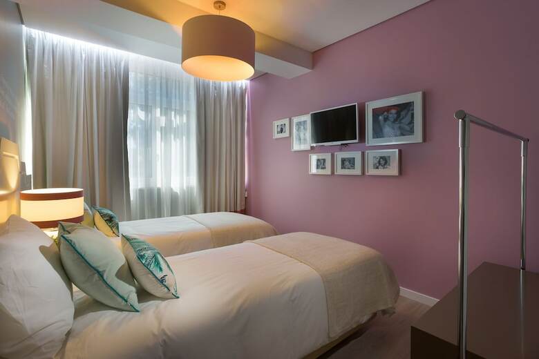 Hostal Chic Flats And Suites