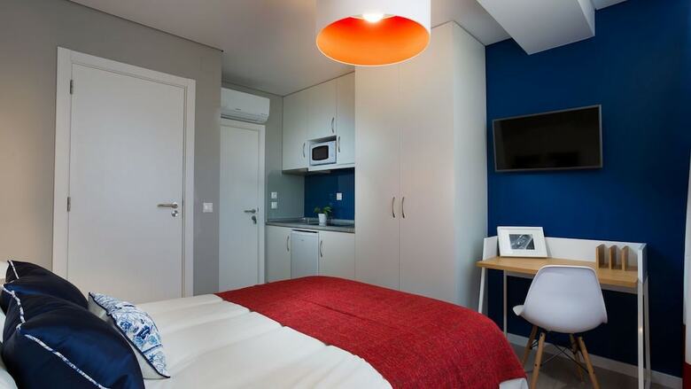 Hostal Chic Flats And Suites