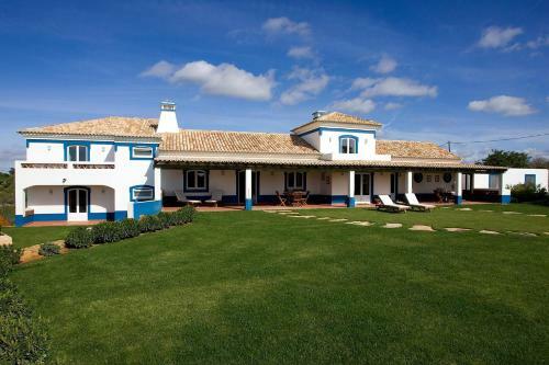 Boliqueime Villa Sleeps 8 Pool Air Con