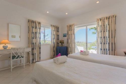 Galvana Villa Sleeps 8 Pool