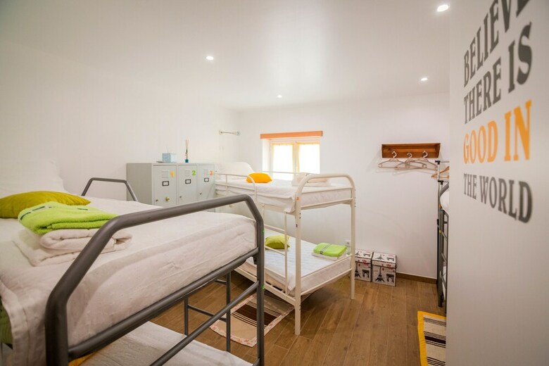 Hostal Mocho Guesthouse