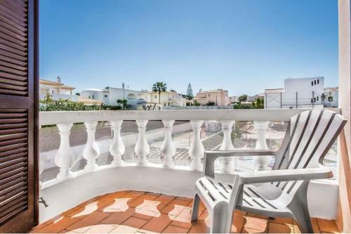 Gale Villa Sleeps 8 Pool Air Con Wifi