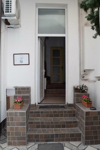 Hostal Vila Ada
