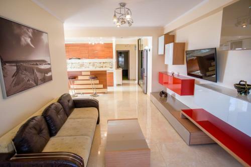 C&y Apartments Athena