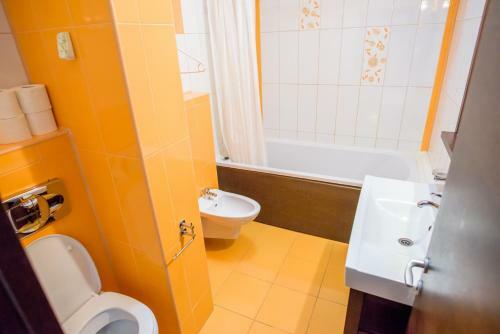 C&y Apartments Athena