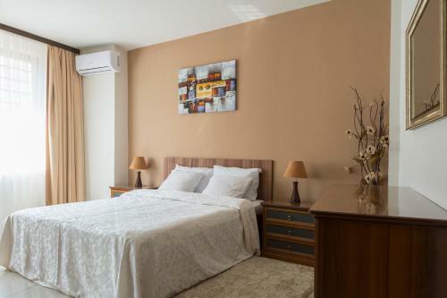 Maxxy Apartments