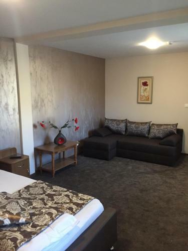 Hostal Pensiunea Flora