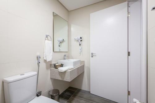 Tri Hotel Flores