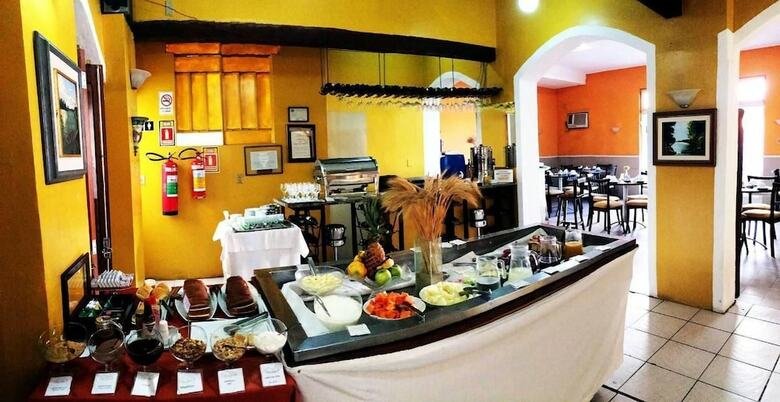 Hotel Ibi�