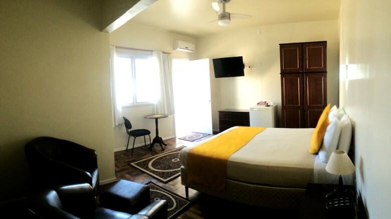 Hotel Ibi�