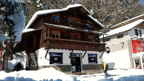 Hostal Pensiunea Dana
