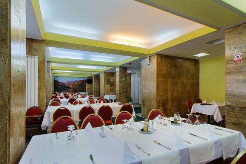 Hotel Complex Balnear Cozia - Corp Oltul