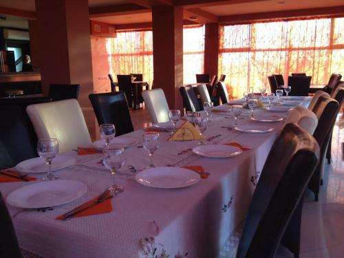 Hostal Pensiunea La Tase