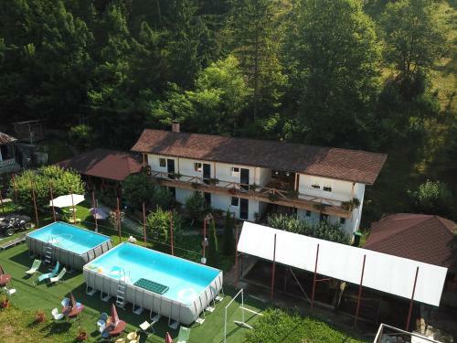 Hostal Pensiunea Serbeca