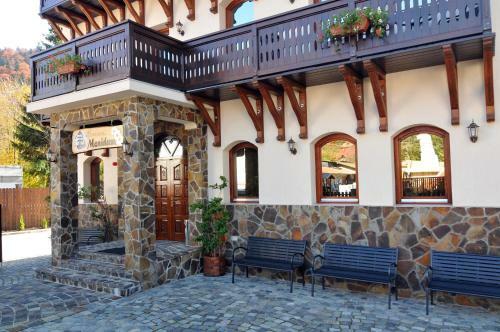 Hostal Pensiunea Manidum