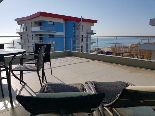 Summerland Sunrise Apartments